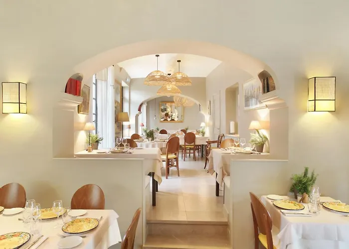 De Charme Visto Hotel Gassin